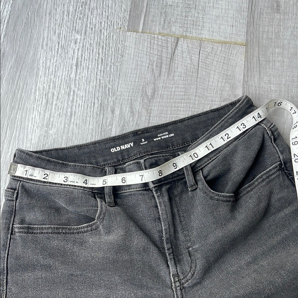 Black Relaxed Fit Jeans, size 2 short. - Picture 5 of 10